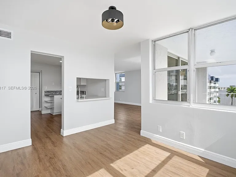 16570 NE 26th Ave #5A — Photo 5