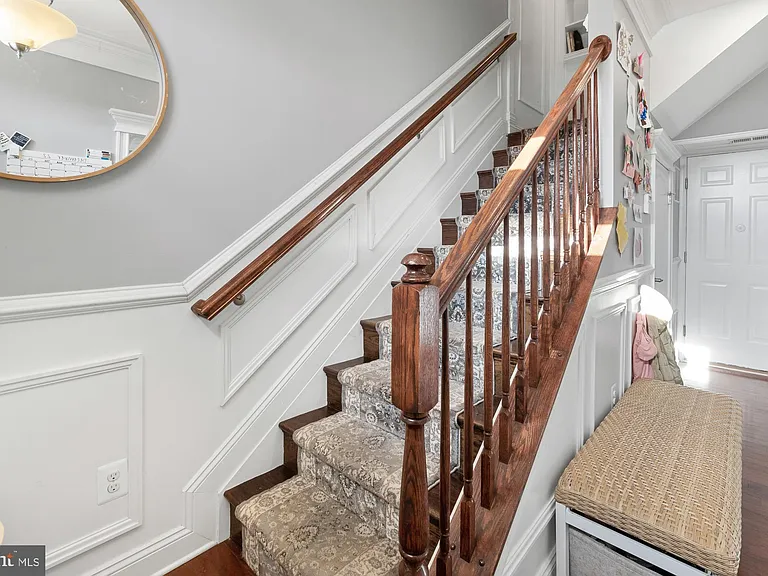 7803 Wormans Mill Rd — Photo 5