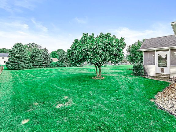 2nd image of 58124 Steiner Dr
