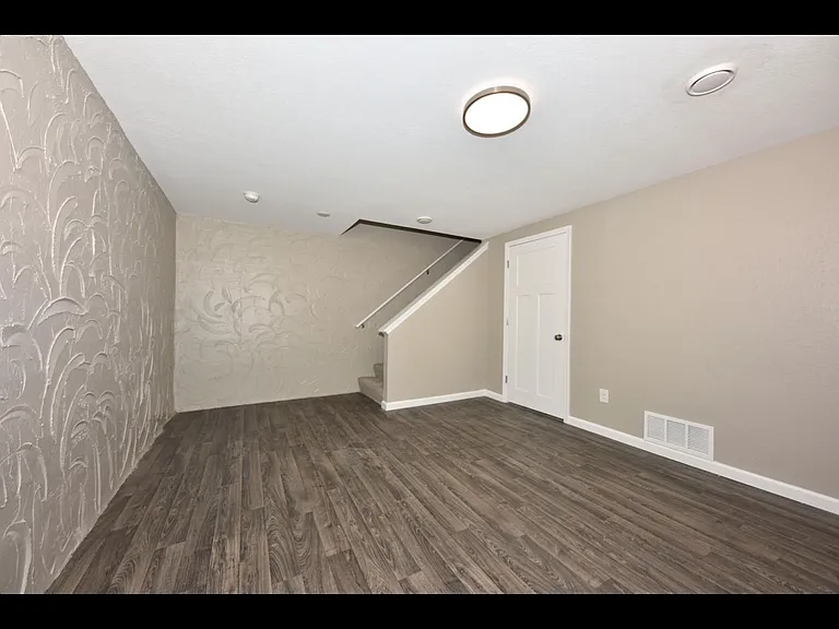 6930 W Mill Rd — Photo 6
