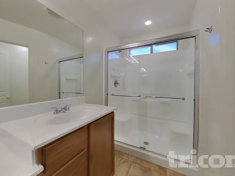 3624 S 71st Dr — Photo 8