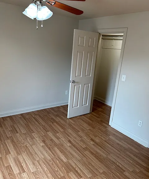 6884 Lexington Dr — Photo 15