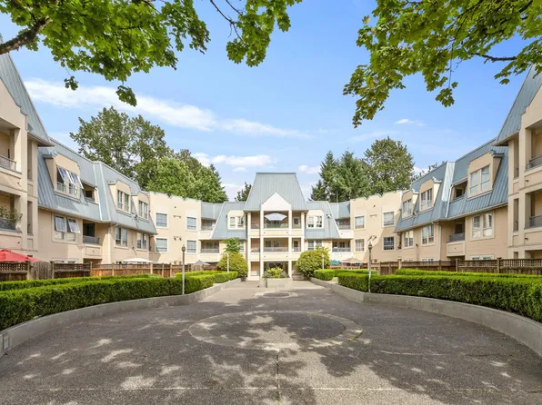 295 Schoolhouse St #308, Coquitlam, BC V3K 6X5