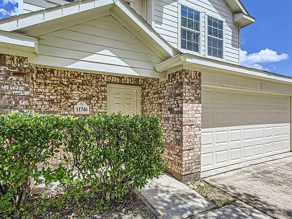 2nd image of 11746 Elizabeth Ct