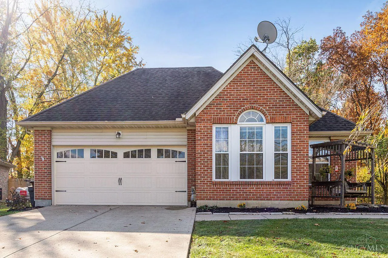 199 Hildebrant Dr photo 1