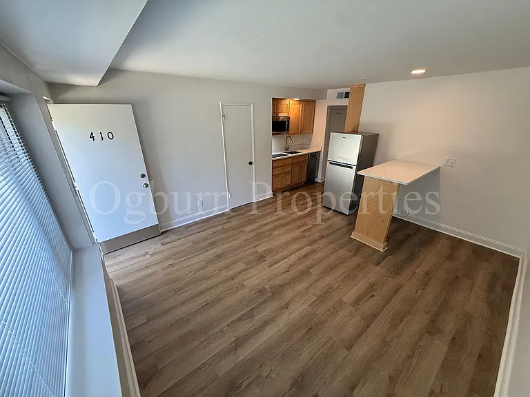 803001- MED FOUNDATION APTS — Photo 13