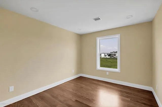 805 Saint Johns Ave — Photo 18