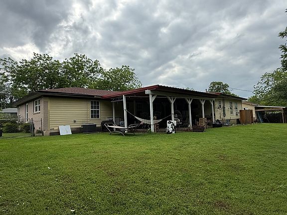 2nd image of 510 S Avenue O