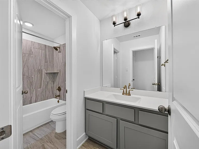 2803 Sweet Honey Ln — Photo 38
