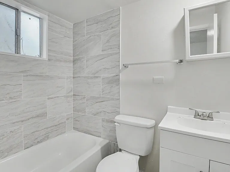 4136 Mimosa Dr — Photo 8