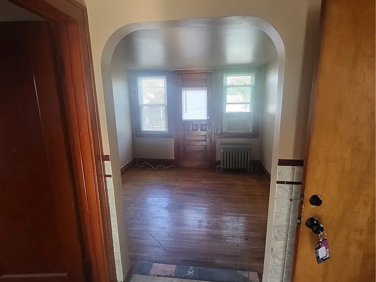 1368 Harlem Rd — Photo 7