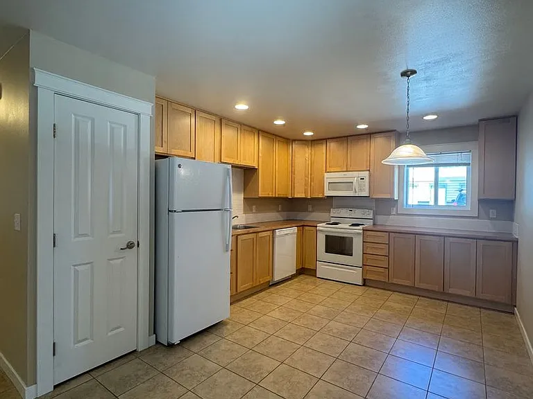 2243 Airport Rd — Photo 6