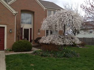 2835 Cannon Cir, Lewis Center, OH 43035