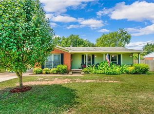 678 Montclair Rd, Fayetteville, NC 28314