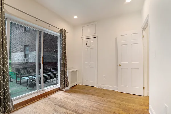 Rented by Creed Realty Group | media 14