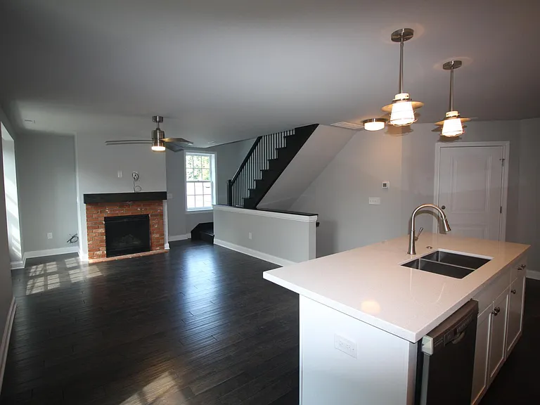 48 Aston Row Ln #B — Photo 7