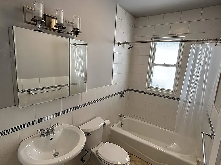 5610 Post Rd #2 — Photo 5