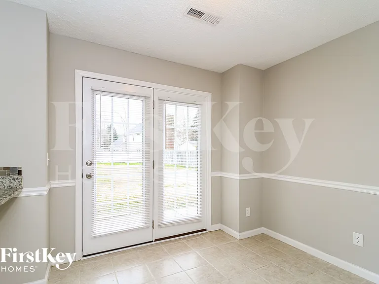 3302 Sparrowhawk Dr — Photo 8