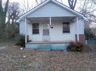 106 Price St, Laurens, SC 29360