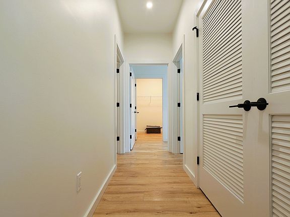 5th image of 635 Main St #107