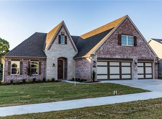 8401 Donnington Ct, Fort Smith, AR 72916