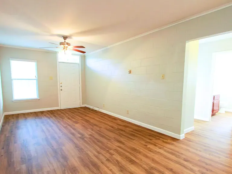 1308 E Main St #A — Photo 4
