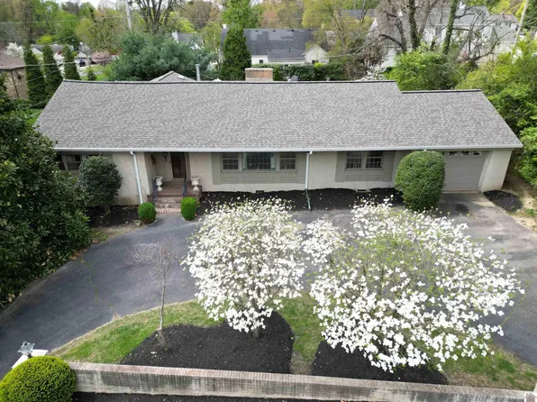 245 Cedar Ln, Paducah, KY 42001