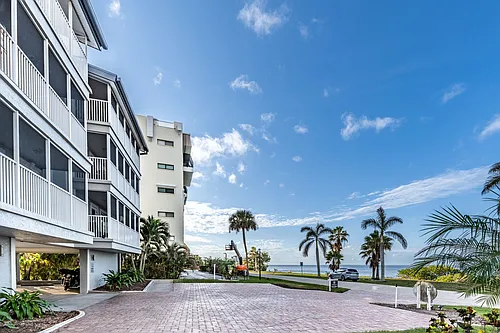 1477 Park Beach Cir Photo 1