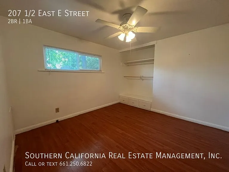 207 1/2 E East St — Photo 10