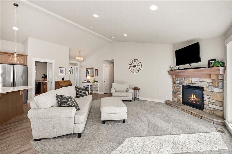 4th image of 5538 N Radium Lane
