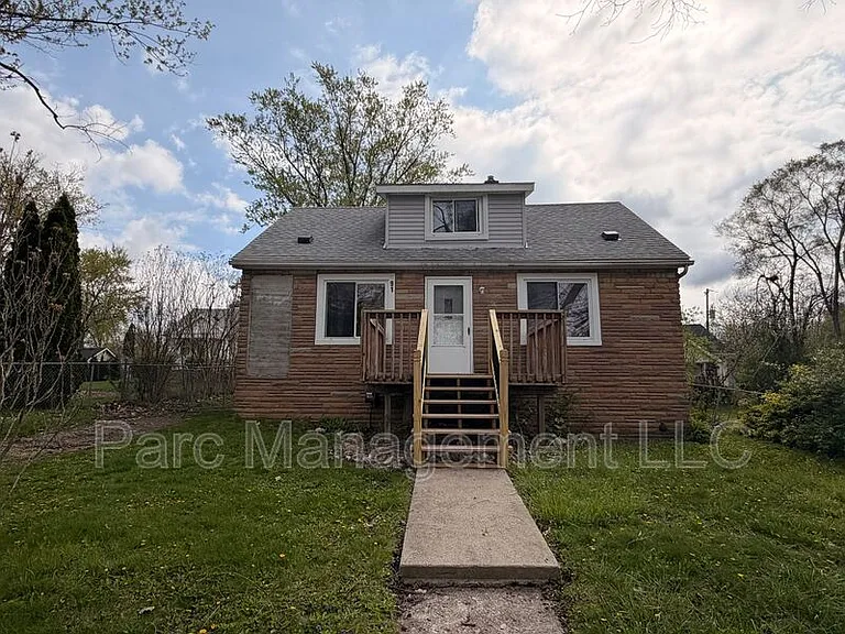 91 Waterly Ave — Photo 1