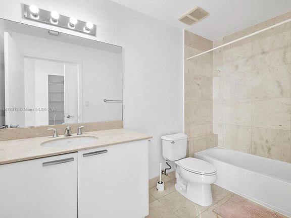 3rd image of 16699 Collins Ave #4309
