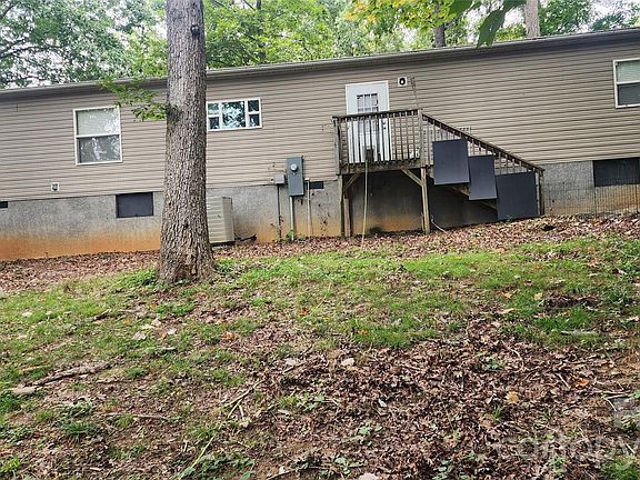 5th image of 67 Indian Trail Rd