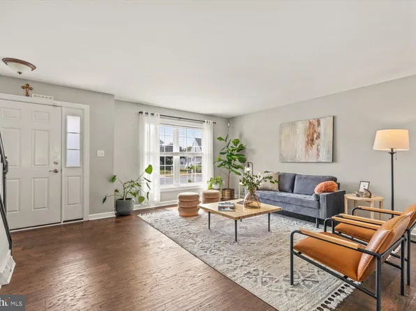 5130 Summerfield Dr, Mount Joy, PA 17552