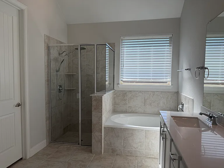 482 Prairie View Dr — Photo 28