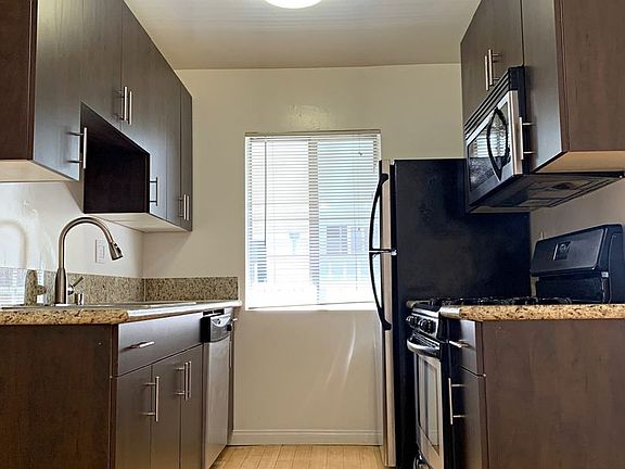3rd image of 3105 S Durango Ave APT 4
