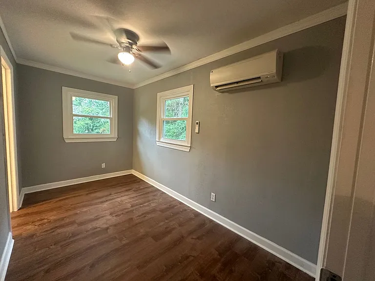 190 Rogers Rd — Photo 5