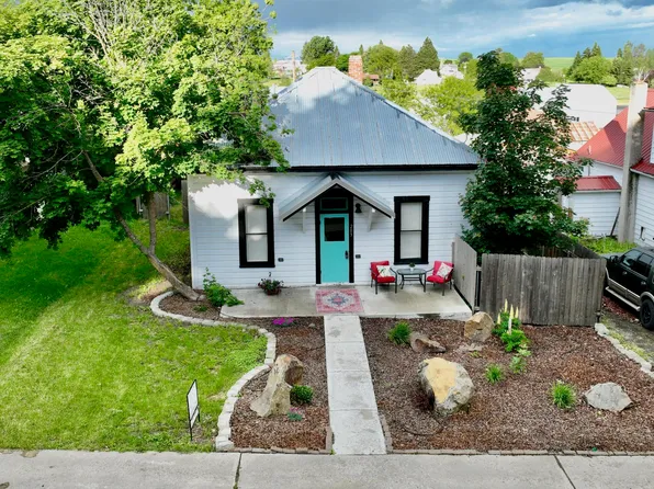 203 Oak St, Nezperce, ID 83543