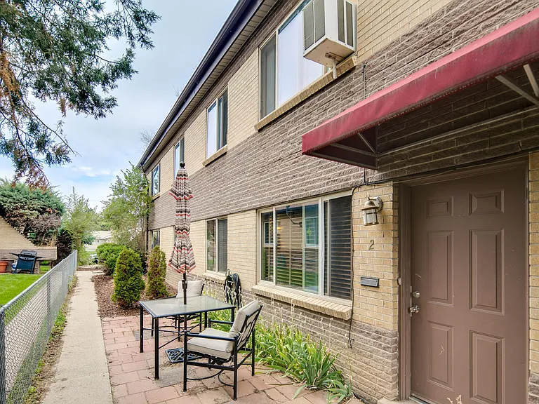 220 S Holly St #2 — Photo 14