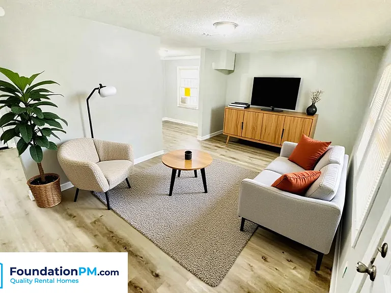3181 Parham St — Photo 8