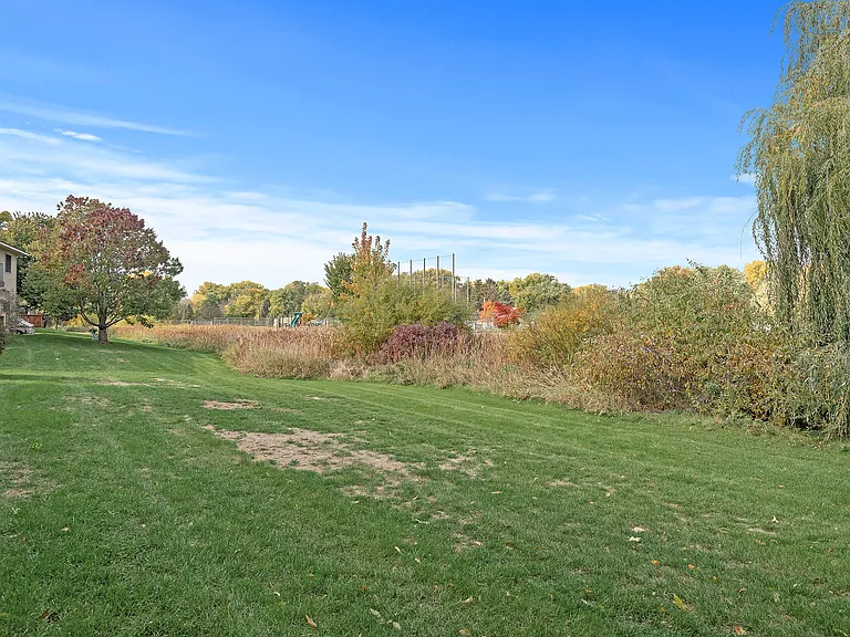 797 Parkside Dr — Photo 29