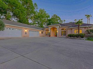 16039 Walden Rd, Montgomery, TX 77356