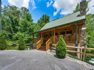 1728 Scenic Woods Way, Sevierville, TN 37876