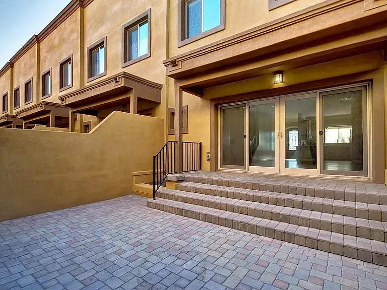 2608 E Turney Ave #6 — Photo 4