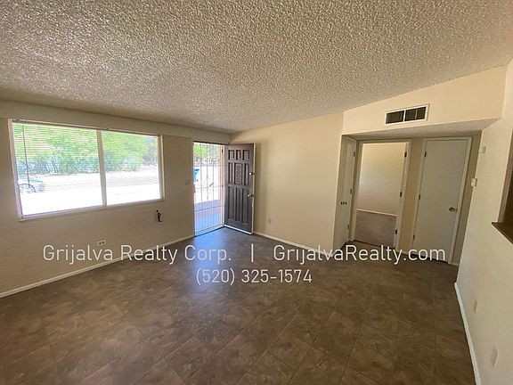 2nd image of 2707 N Palo Verde Ave #2709