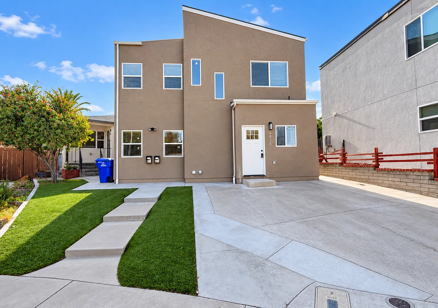 Built In 2024 - 4 bed 2 bath House — Photo 1