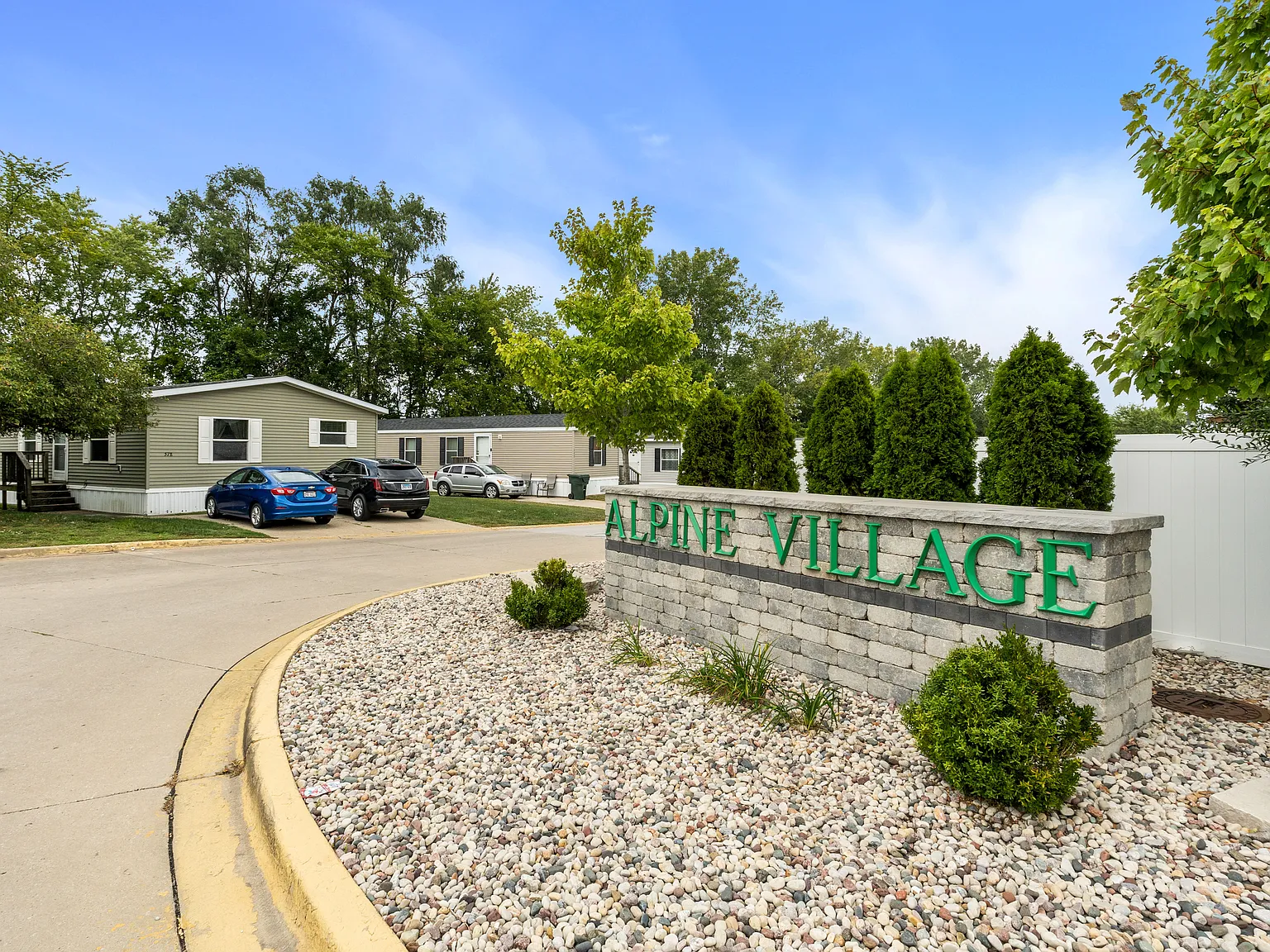 Alpine Village — Photo 1