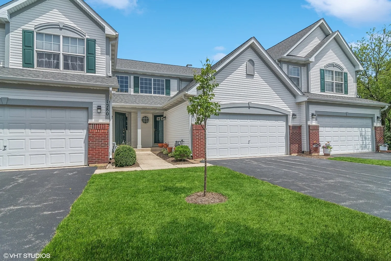 1278 Horseshoe Ct photo 1