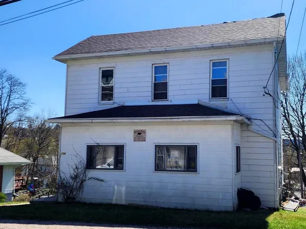 108 Center St, Frostburg, MD 21532