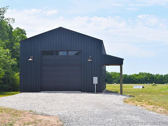 3rd image of 21802 N 4250th Rd